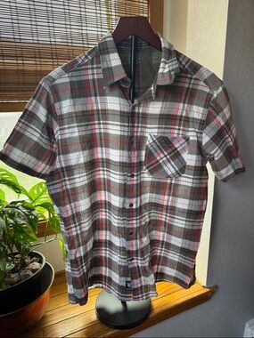 KÜHL Large Plaid Button-Down Shirt 100% Organic Cotton Red/White/Gray Plaid
